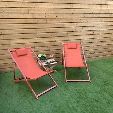 Apartamento Les Jardins Avec Terrasse Amiens Exterior foto